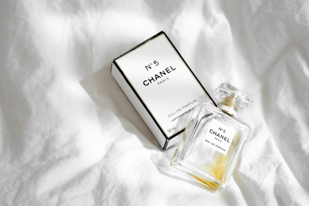 chanel no 5 bottle and box