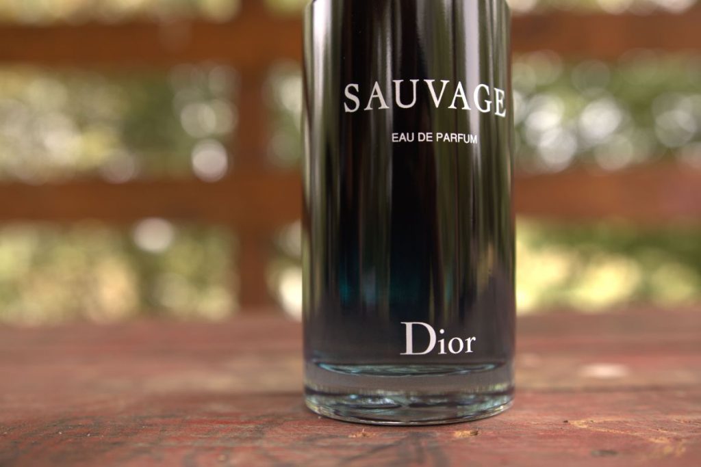 What is the difference between dior sauvage discount parfum and eau de parfum