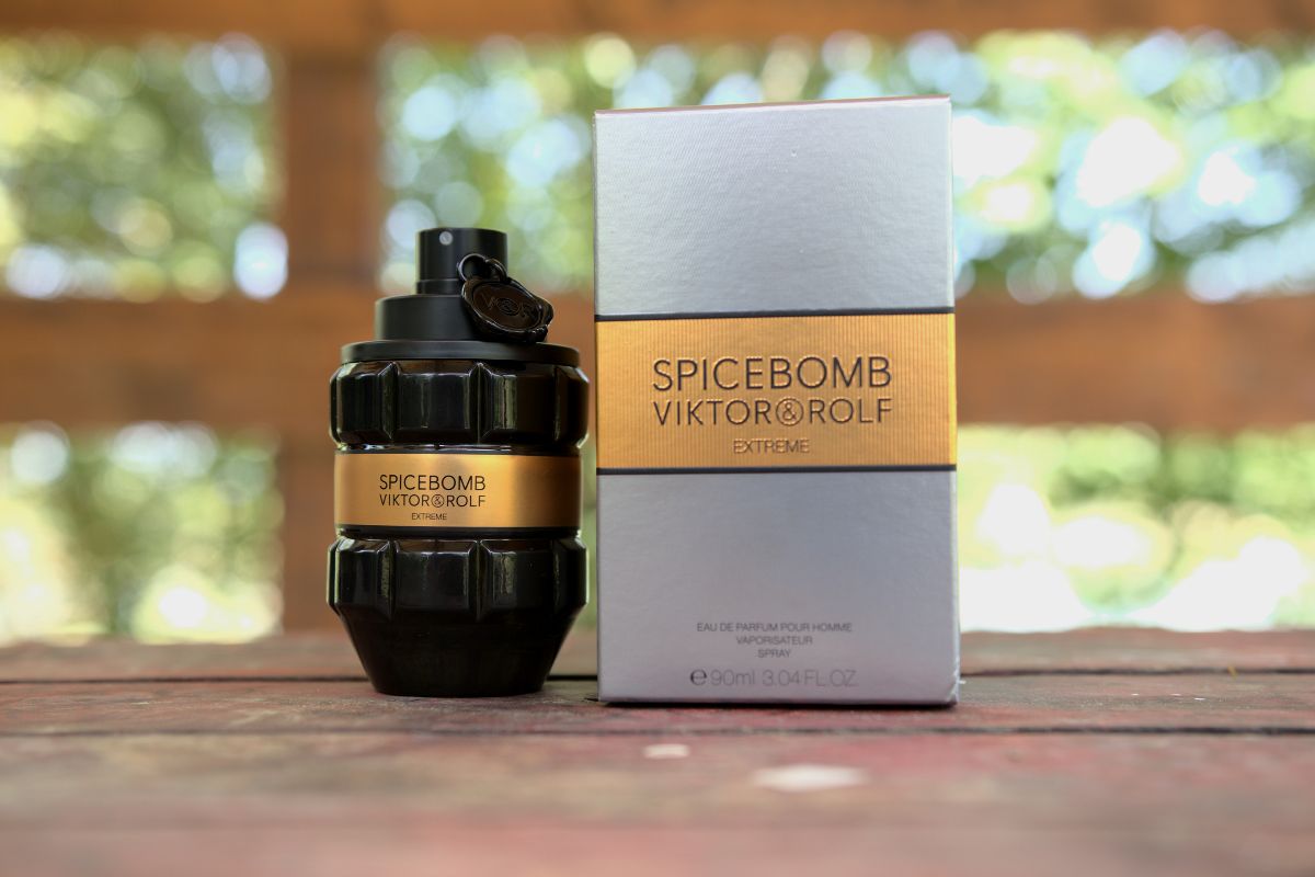 Viktor&Rolf Spicebomb Extreme bottle and box
