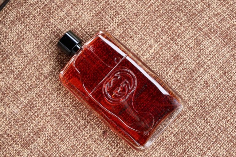 Gucci Guilty Absolute Pour Homme Review (2022): An Affordable Leather Masterpiece