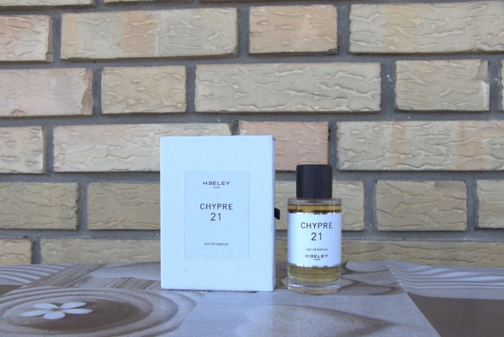 James Heeley Chypre 21 - bottle and box