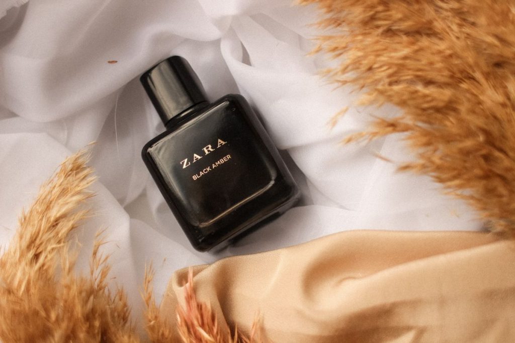 discontinued perfumes - zara black amber