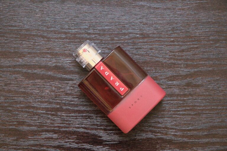 Prada Luna Rossa Sport - cover